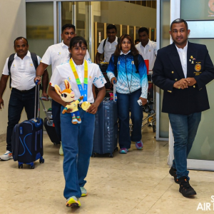 Sri Lankan wrestler Nipuni Wasana returns to hero’s welcome after historic gold in Sanya..!